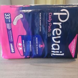 Prevail Daily Pads - Pink & Navy Pack